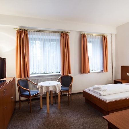 Hotel Groebern Am See Grobern المظهر الخارجي الصورة