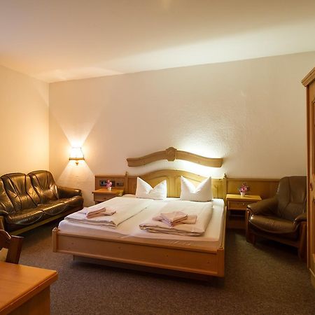 Hotel Groebern Am See Grobern المظهر الخارجي الصورة