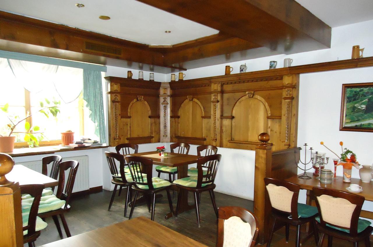Hotel Groebern Am See Grobern المظهر الخارجي الصورة