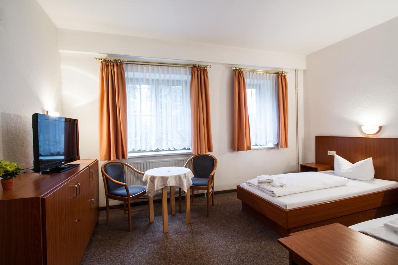 Hotel Groebern Am See Grobern المظهر الخارجي الصورة