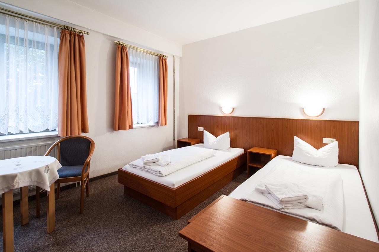 Hotel Groebern Am See Grobern المظهر الخارجي الصورة
