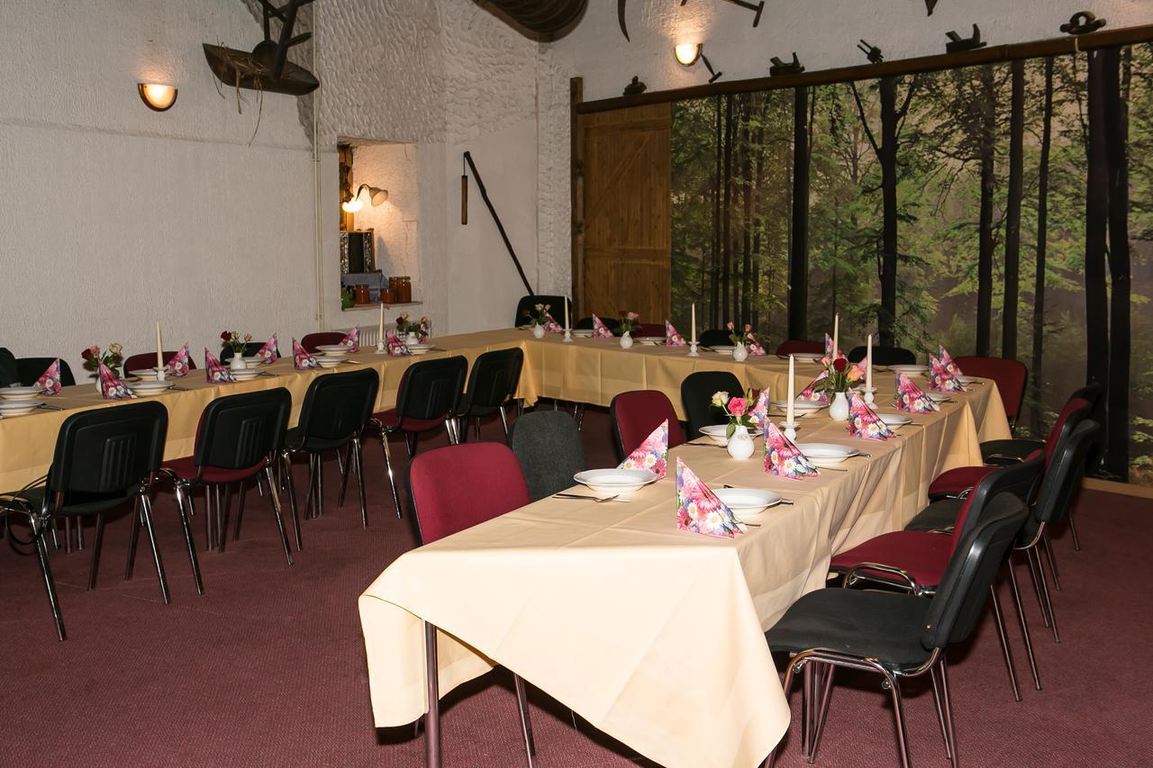 Hotel Groebern Am See Grobern المظهر الخارجي الصورة