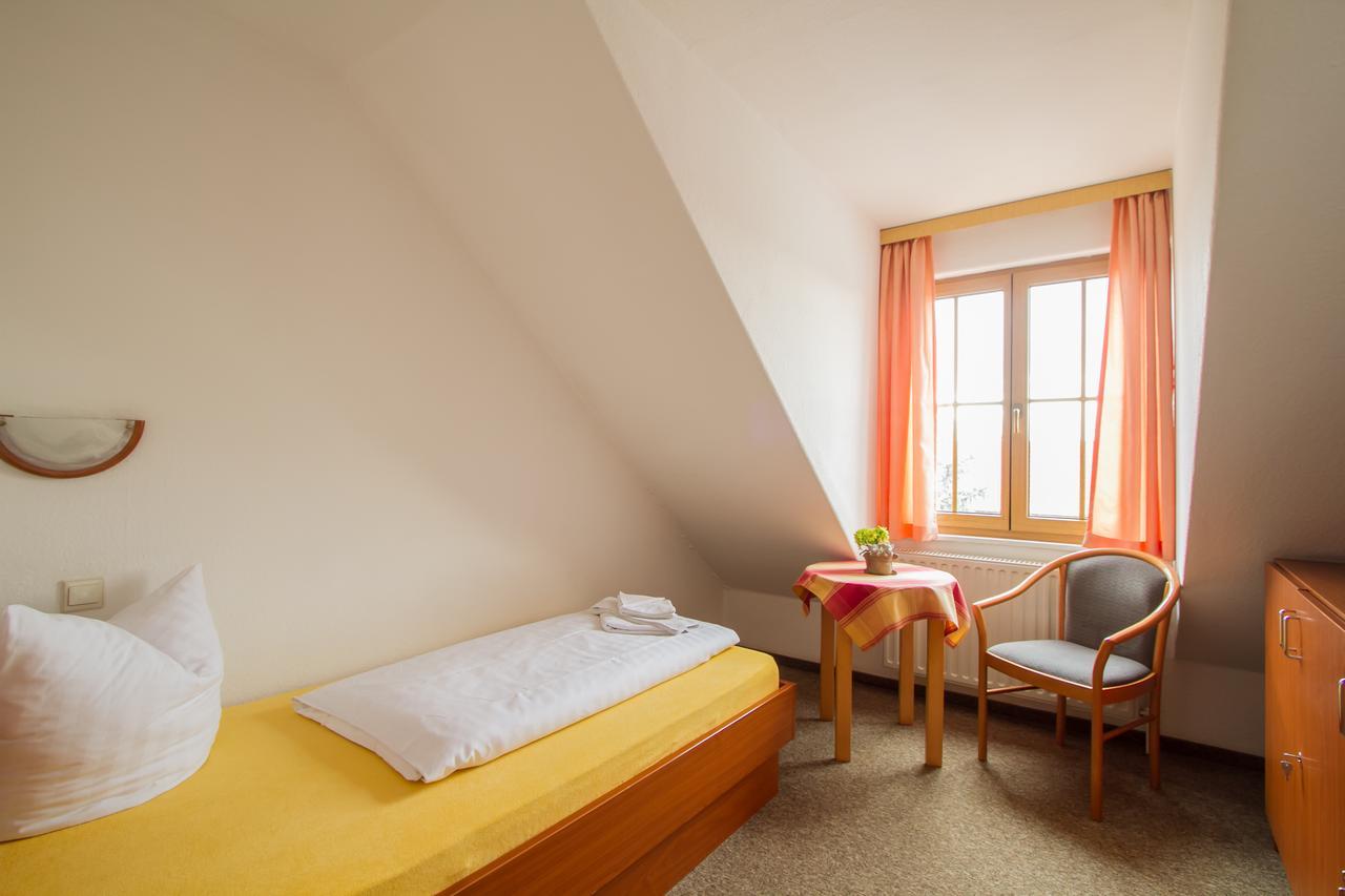 Hotel Groebern Am See Grobern المظهر الخارجي الصورة